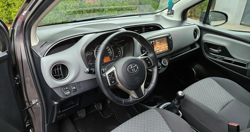Toyota Yaris cena 34999 przebieg: 157000, rok produkcji 2014 z Słubice małe 326
